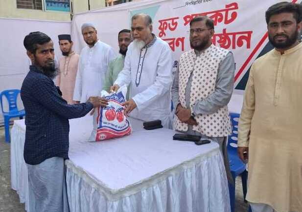 বিপদগ্রস্ত মানুষের পাশে দাঁড়ান:সাইফুল আলম