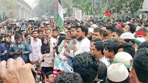 "এক বিন্দু রক্ত থাকতেও আ'লীগকে আসতে দেবো না"