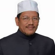 হামিদুর রহমান আযাদ এর পিএইচডি ডিগ্রি লাভ