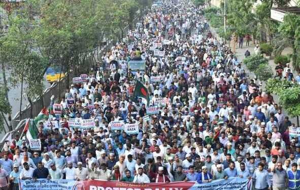 গাজায় হামলা বন্ধে মহাখালীতে জামায়াতের বিক্ষোভ