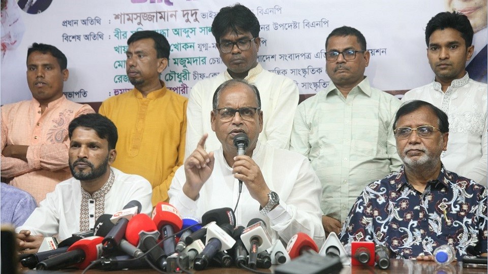 তাড়াতাড়ি নির্বাচন দিলে দেশ রক্ষা পাবে: দুদু