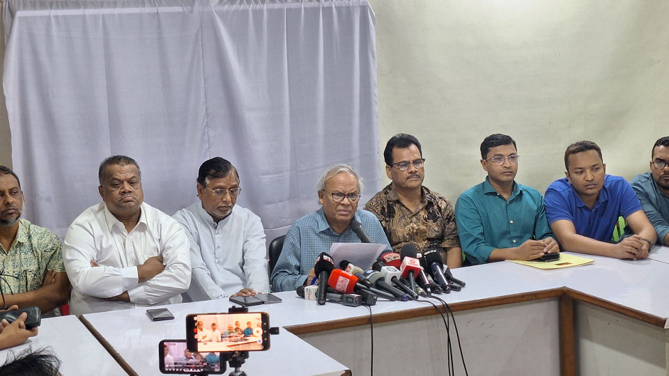 প্রশাসনিক স্থবিরতার কারণেই বিশৃঙ্খলা:রিজভী