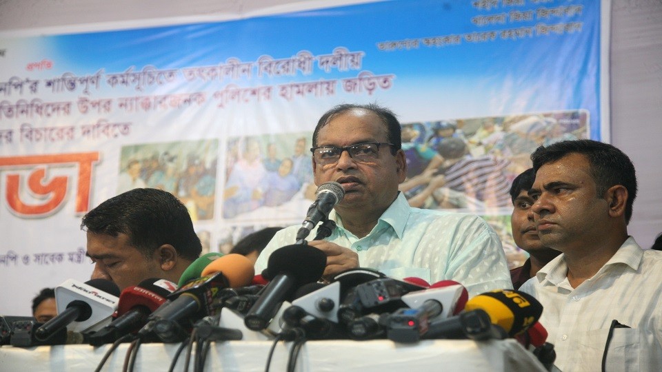 হত্যাকারী শেখ হাসিনা আর ফিরবে না:দুদু