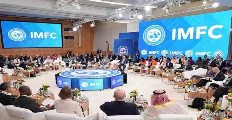 বিশ্ব অর্থনীতির ঝুঁকি বাড়ছে :আইএমএফসি