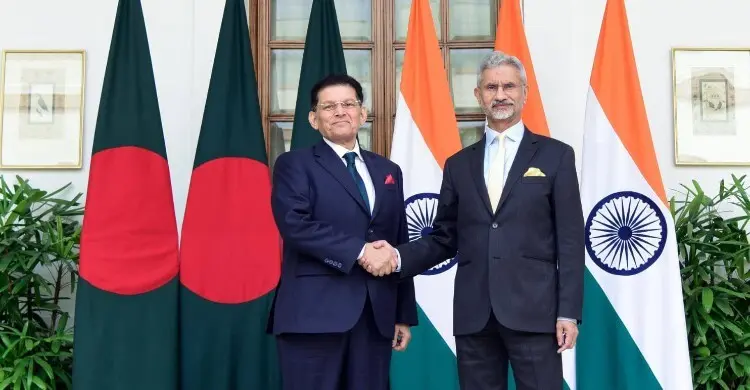 ভিসা সহজ করার আশ্বাস ভারতের