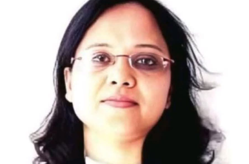 পুলিশে অবিশ্বাস ও অপপ্রচারে শৃঙ্খলায় সংকট